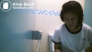 girls THAI shitting 2