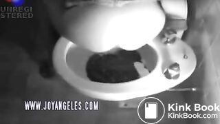 Girl takes massive shit - video 2