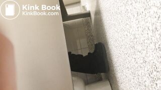 Voyeur pooping - video 8