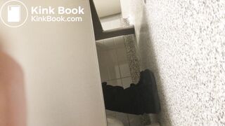 Voyeur pooping - video 8