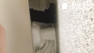 Voyeur pooping - video 8