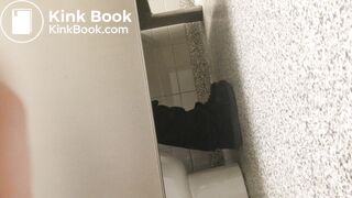 Voyeur pooping - video 8