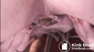 woman pooping on the floor - video 9