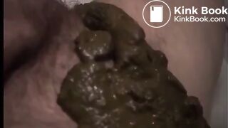 Ebony Shitting - video 6