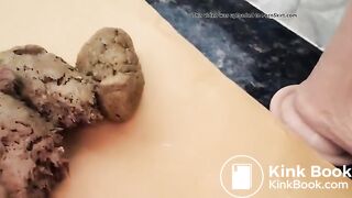 Beautiful ass shitting