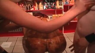 Teens Babes enjoying Scat