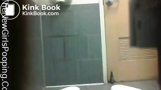 woman pooping on pornera - video 8