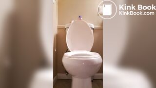 Bbw pees and shits - video 2