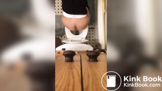 Ebony Voyeur Poop - video 2