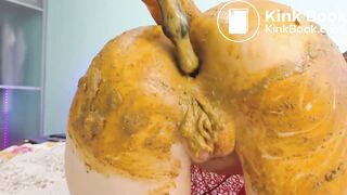 A girl anal Masturbation with her dirty stinky shit