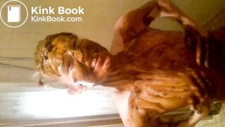 DIRTY WIFE PISSED AND SHITTED