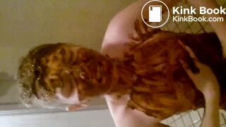 DIRTY WIFE PISSED AND SHITTED