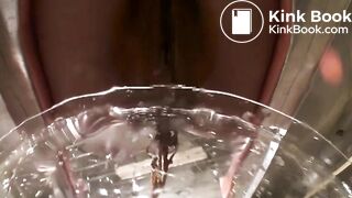 A new mistress feed her slave with scat