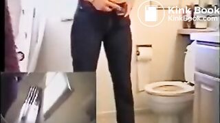 Girl Pooping 6