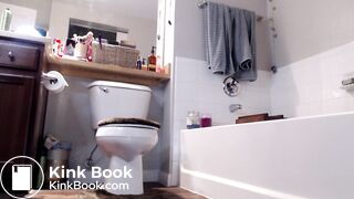 Pooping in thigh highs