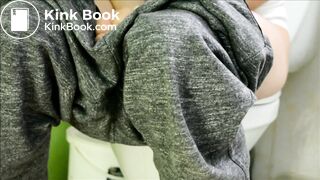 Women takes a dump 8