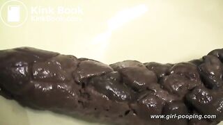 Sexy pooping - video 139