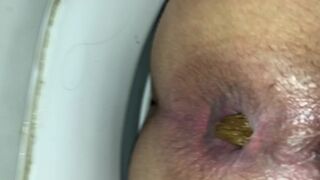 MORNING POOP TOILET - video 2