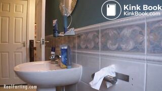 British Kaylee farting