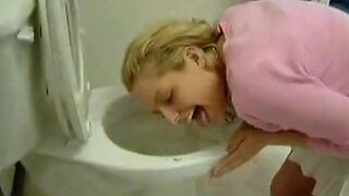 Blonde Lick dirty toilet