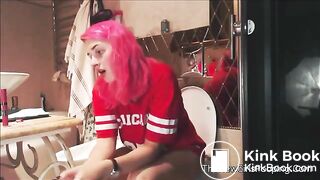 sexy pooping - video 2