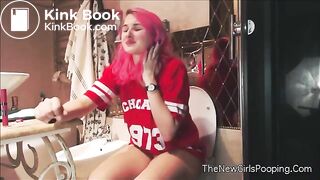 sexy pooping - video 2