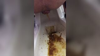 School toilet shiiting