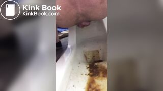 School toilet shiiting