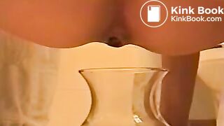 Sexy pooping - video 160