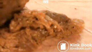 2 girls pooping - video 2