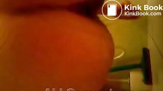 woman pooping on the floor - video 2