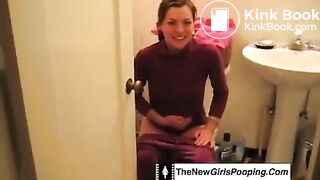 Sexy Girl Pooping on Toilet - video 2