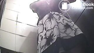 Public Toilet - video 4