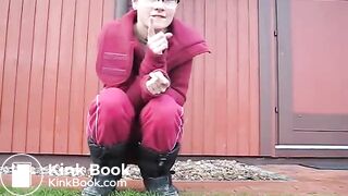 Ferkeline poop outside 3