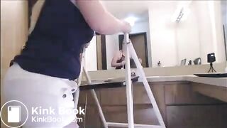 Shit in sink - video 2