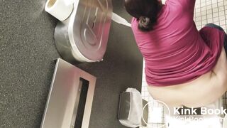 voyeur girls pooping