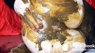 sexy Russian shits and pisses - video 13