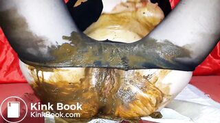 sexy Russian shits and pisses - video 13