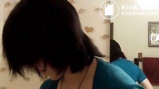 girl shitting in toilet - video 2