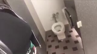 Black girl has the shits at work