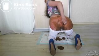 Girl shits white pants then dirty atm with dildo