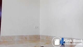 sexy naked blonde crapping