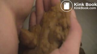 Hot wife shit in hatbands hand