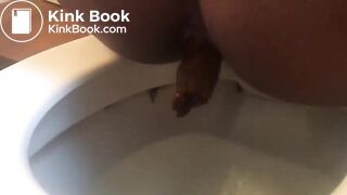 Nice female ass pooping