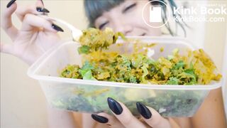 Mommys Massive Shit Snack