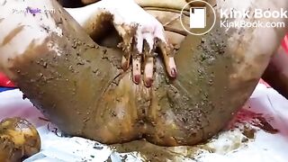 sexy Russian shitting - video 2