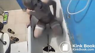 клизьма в ванной 7