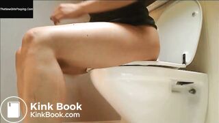 girl pooping 2 - video 4