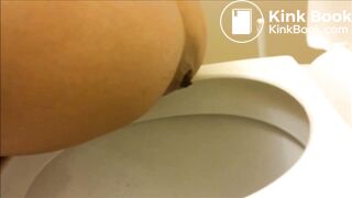 Sexy slim teen takes a shit