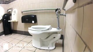 Vouyer woman diarrhea